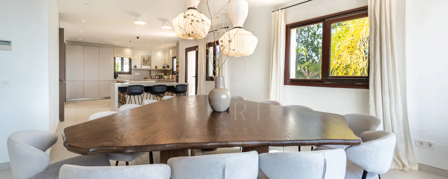 Villa for sale in El Rosario, Marbella East