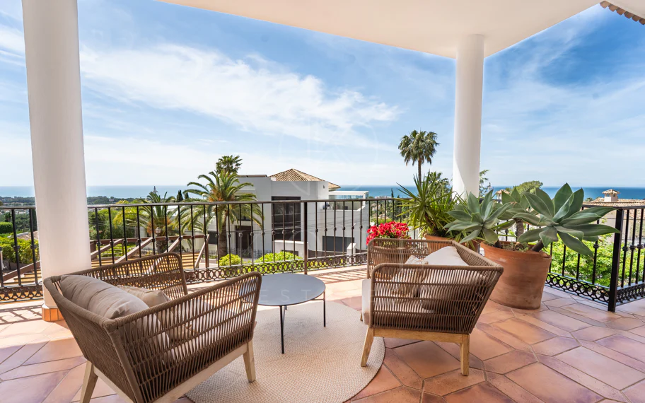 Villa en venta en El Rosario, Marbella Este