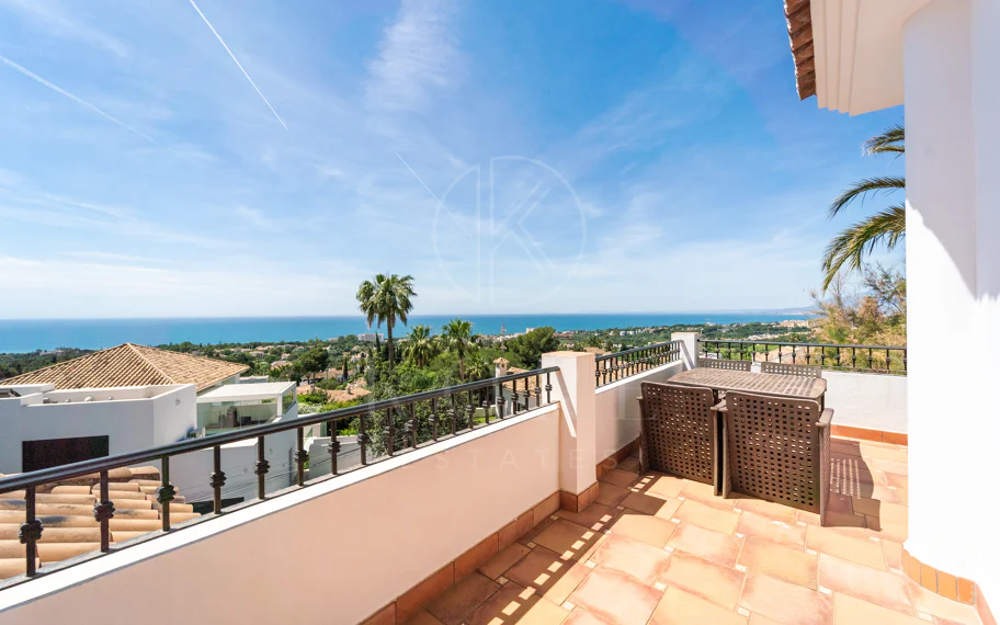 Villa en venta en El Rosario, Marbella Este