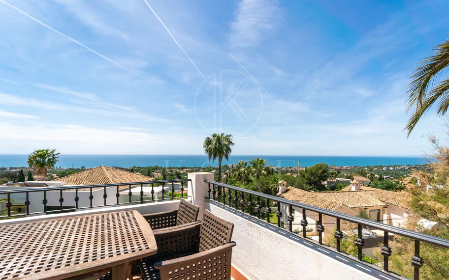 Villa en venta en El Rosario, Marbella Este