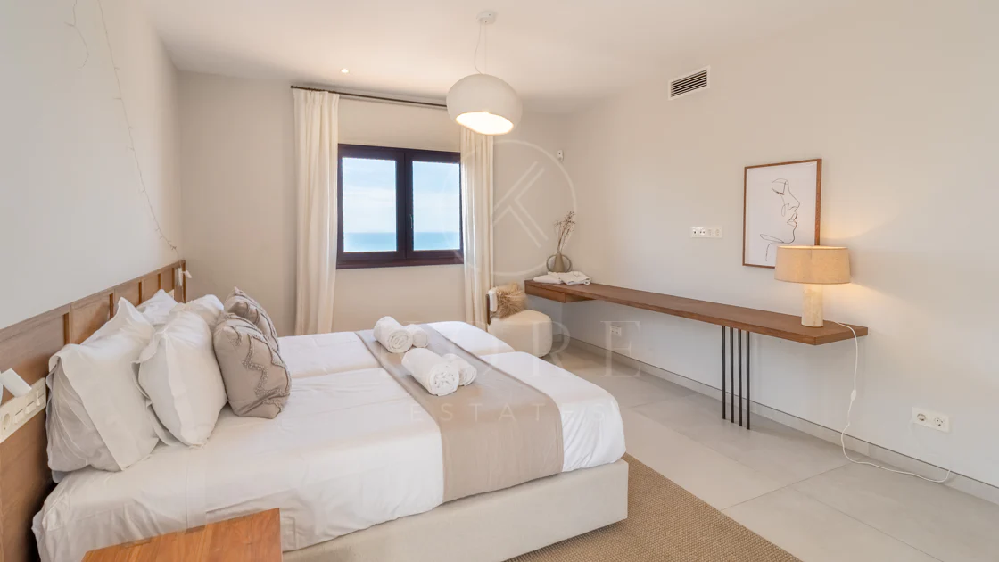 Villa for sale in El Rosario, Marbella East