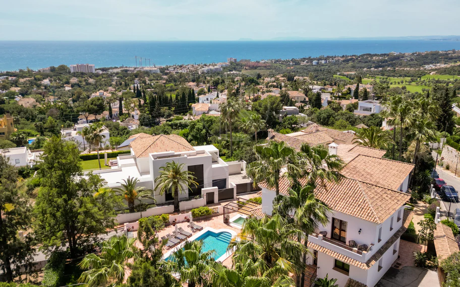 Villa en venta en El Rosario, Marbella Este