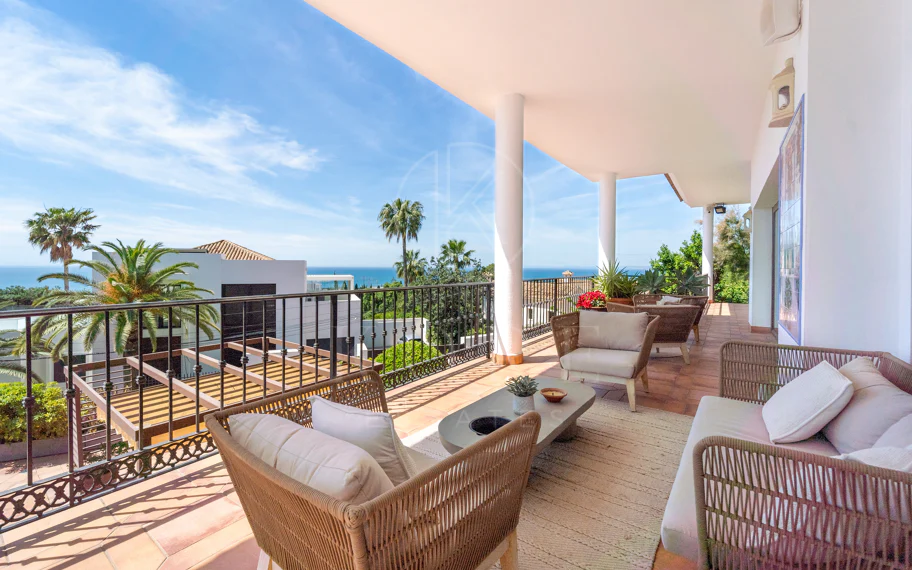 Villa en venta en El Rosario, Marbella Este