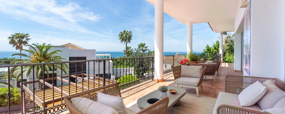 Villa for sale in El Rosario, Marbella East