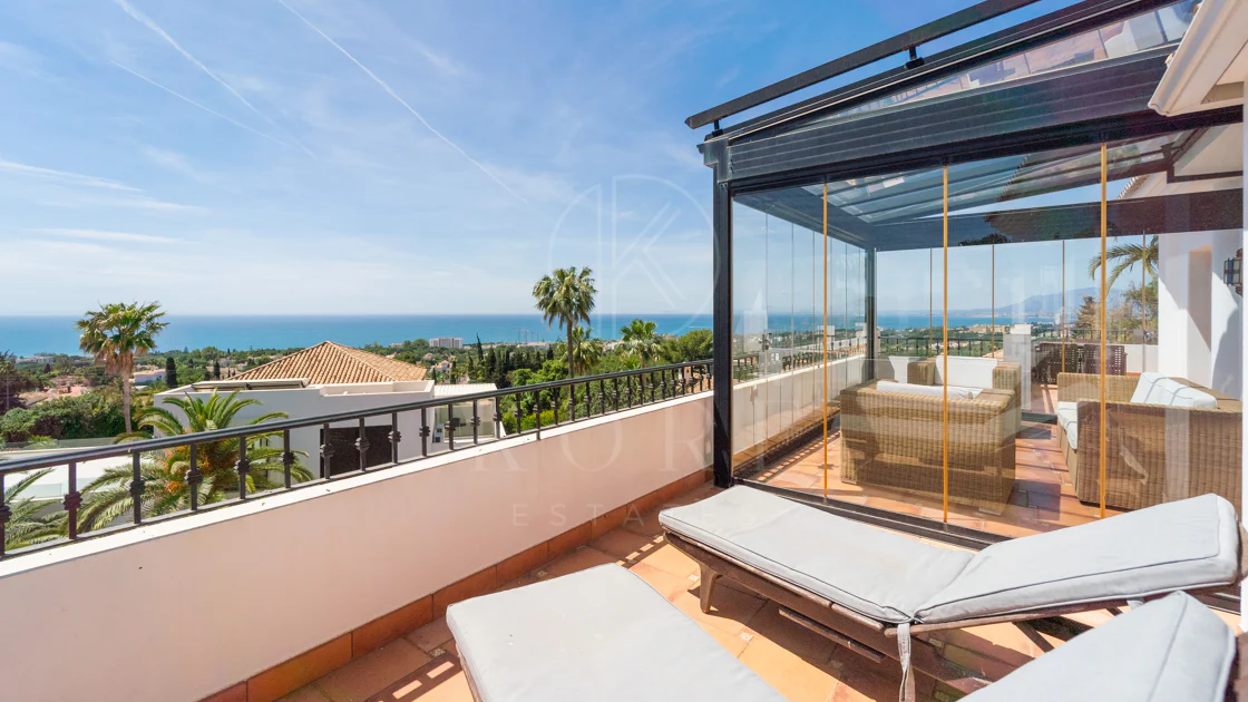 Villa for sale in El Rosario, Marbella East