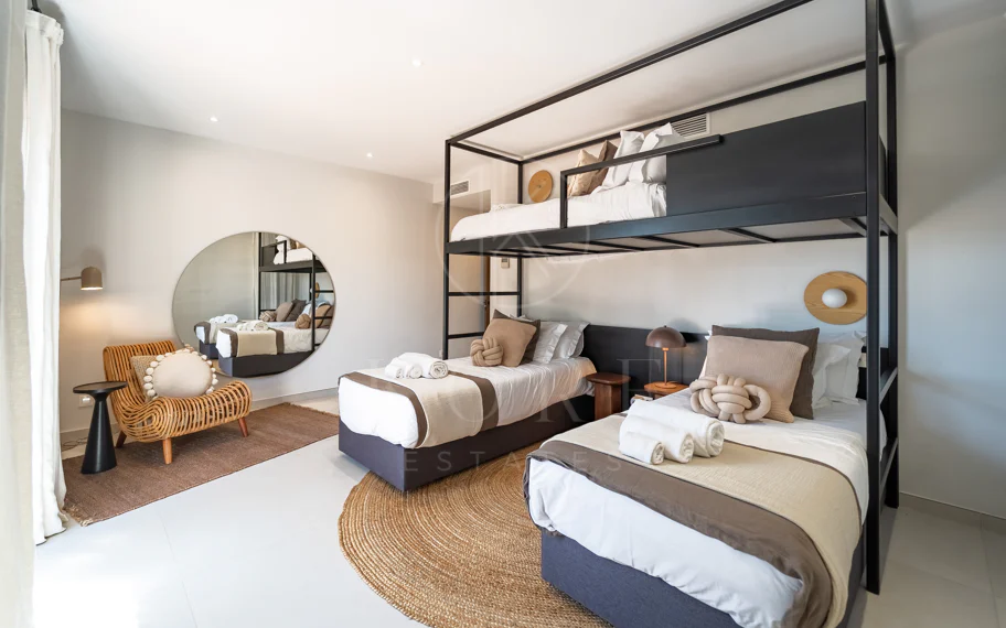 Villa en venta en El Rosario, Marbella Este