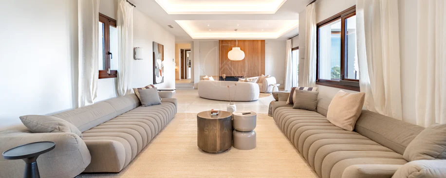 Villa for sale in El Rosario, Marbella East