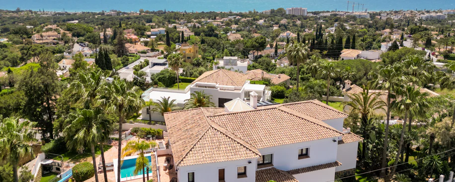 Villa for sale in El Rosario, Marbella East