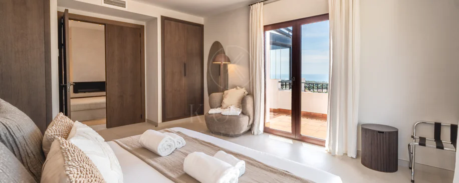 Villa for sale in El Rosario, Marbella East