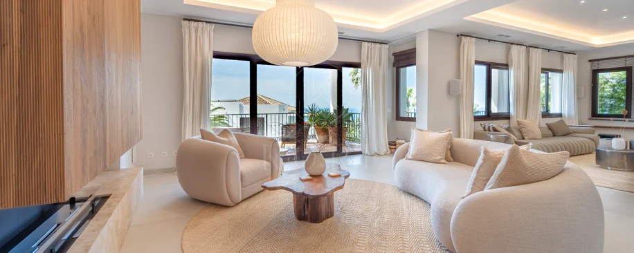 Villa for sale in El Rosario, Marbella East