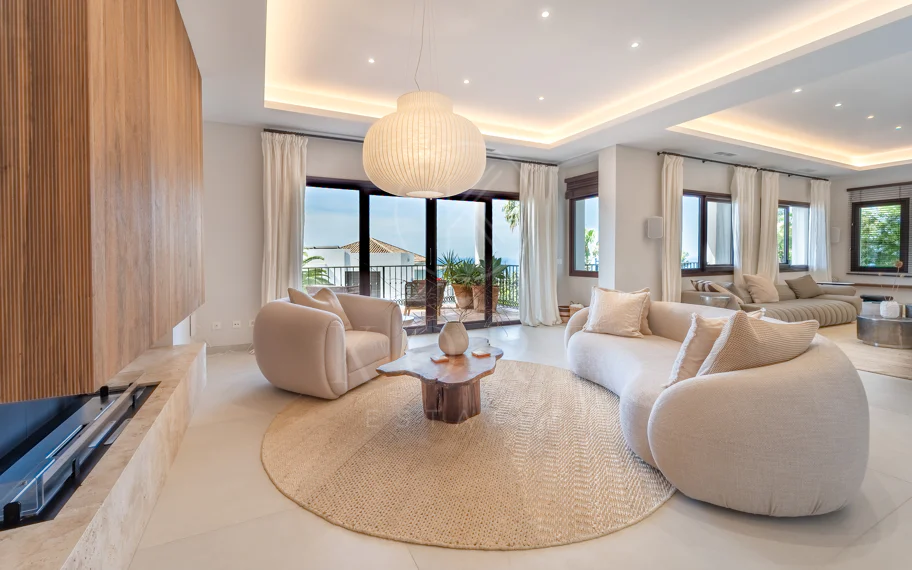 Villa en venta en El Rosario, Marbella Este