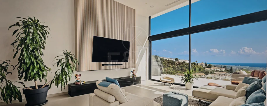 Villa in Altos de Los Monteros, Marbella with Exceptional Design
