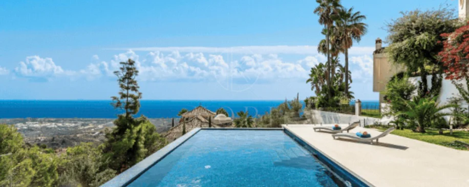 Villa in Altos de Los Monteros, Marbella with Exceptional Design