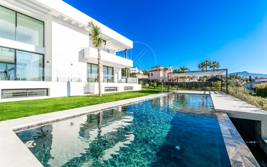 Villa en venta en Paraiso Alto, Benahavis