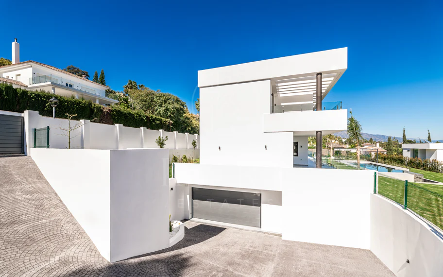 Villa en venta en Paraiso Alto, Benahavis
