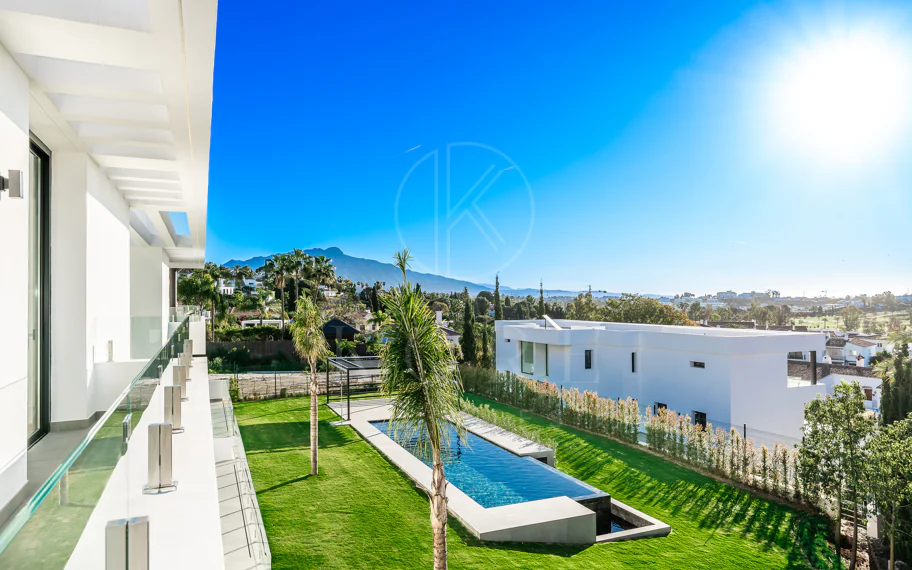 Villa en venta en Paraiso Alto, Benahavis