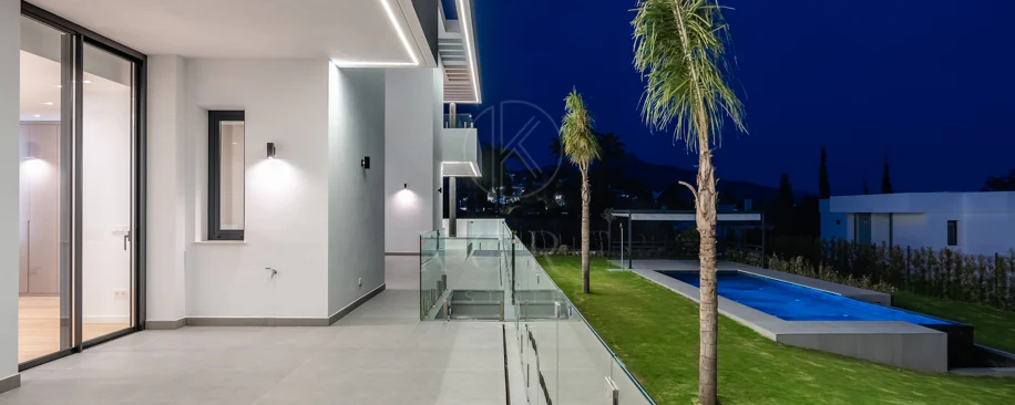 Villa for sale in Paraiso Alto, Benahavis