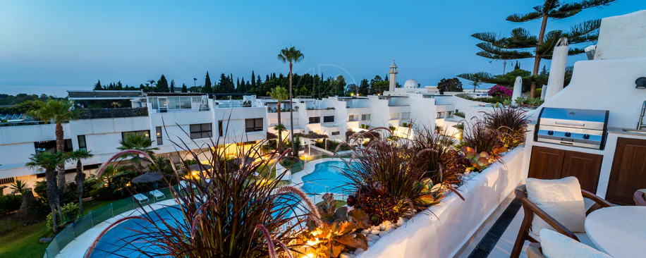 Renovated Luxury Apartment with Panoramic Sea Views on Marbella’s Golden Mile
