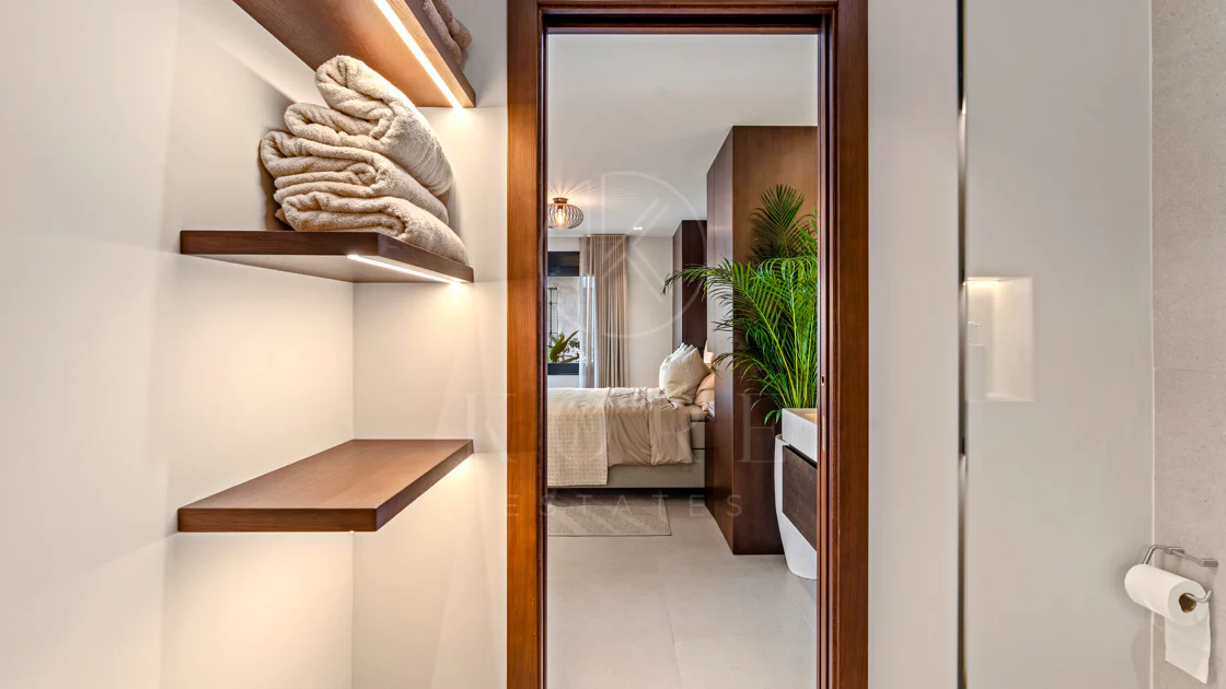 Renovated Luxury Apartment with Panoramic Sea Views on Marbella’s Golden Mile