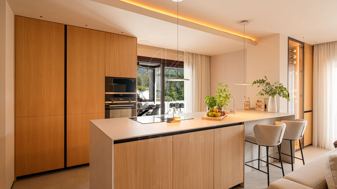 Renovated Luxury Duplex Penthouse on Marbella’s Golden Mile