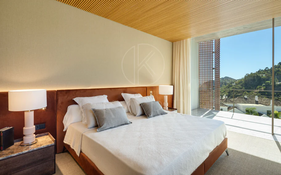 Villa Maestro con Vistas al Mar y Diseño Vanguardista en El Madroñal
