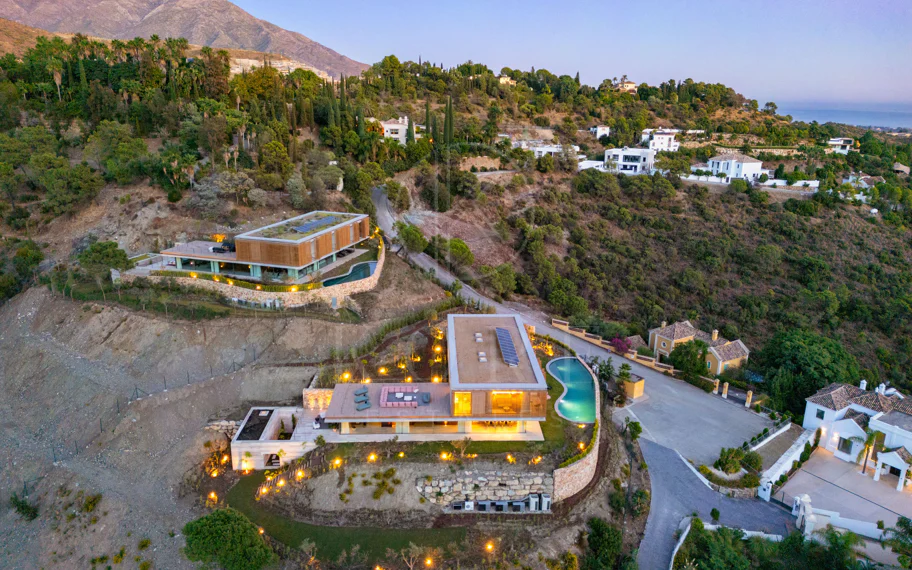 Villa Maestro con Vistas al Mar y Diseño Vanguardista en El Madroñal