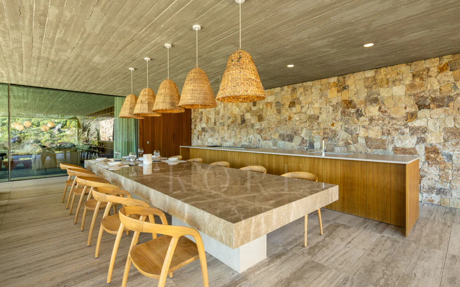 Villa Maestro con Vistas al Mar y Diseño Vanguardista en El Madroñal