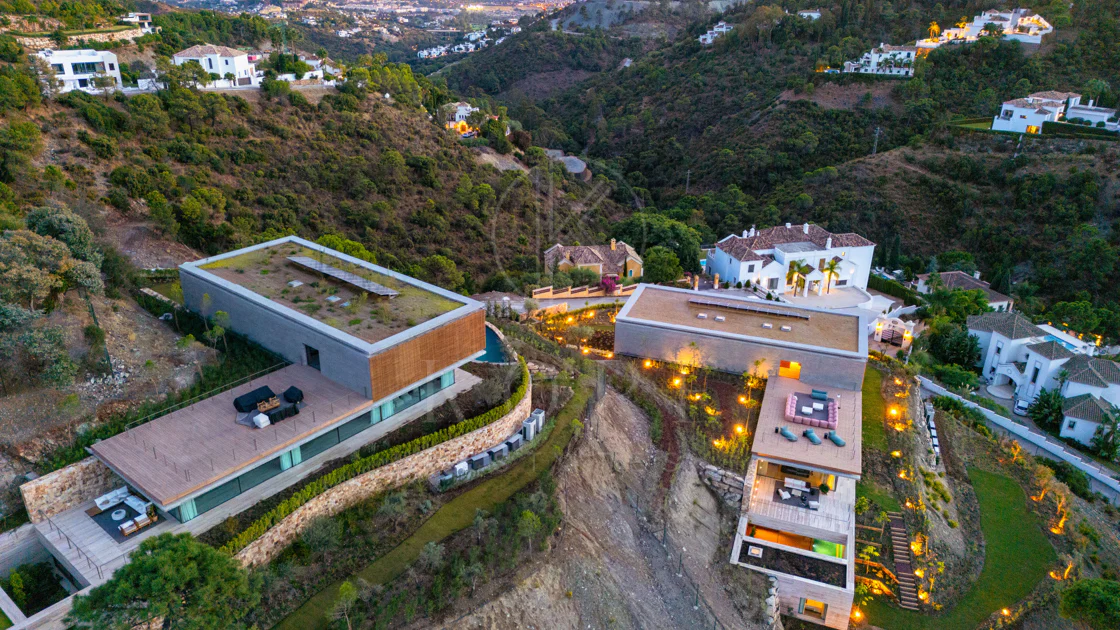 Vila de excepție cu vedere la mare și design de avangardă în El Madroñal