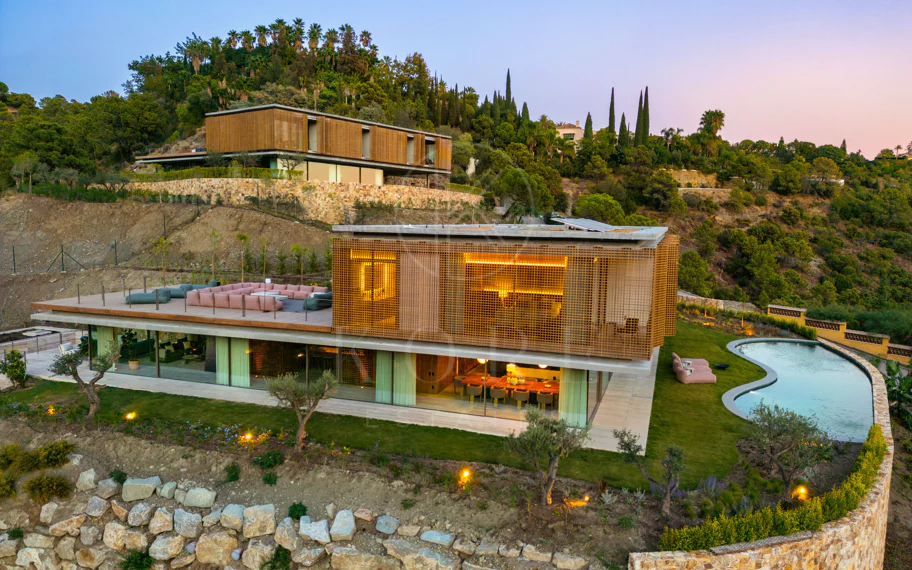Villa Maestro con Vistas al Mar y Diseño Vanguardista en El Madroñal