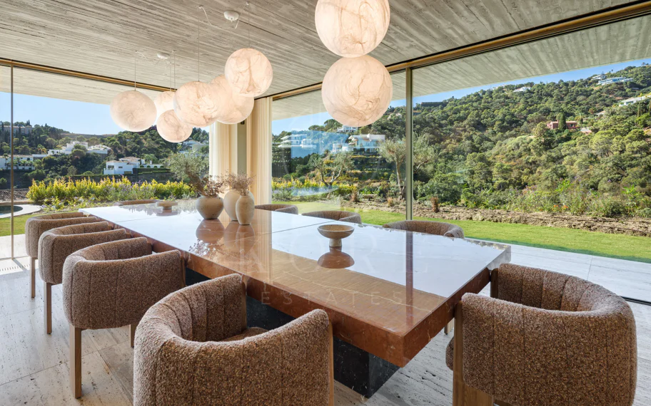 Villa Maestro con Vistas al Mar y Diseño Vanguardista en El Madroñal