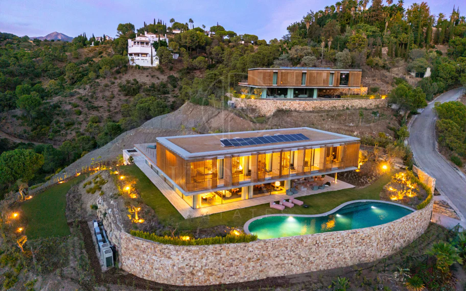 Villa Maestro con Vistas al Mar y Diseño Vanguardista en El Madroñal