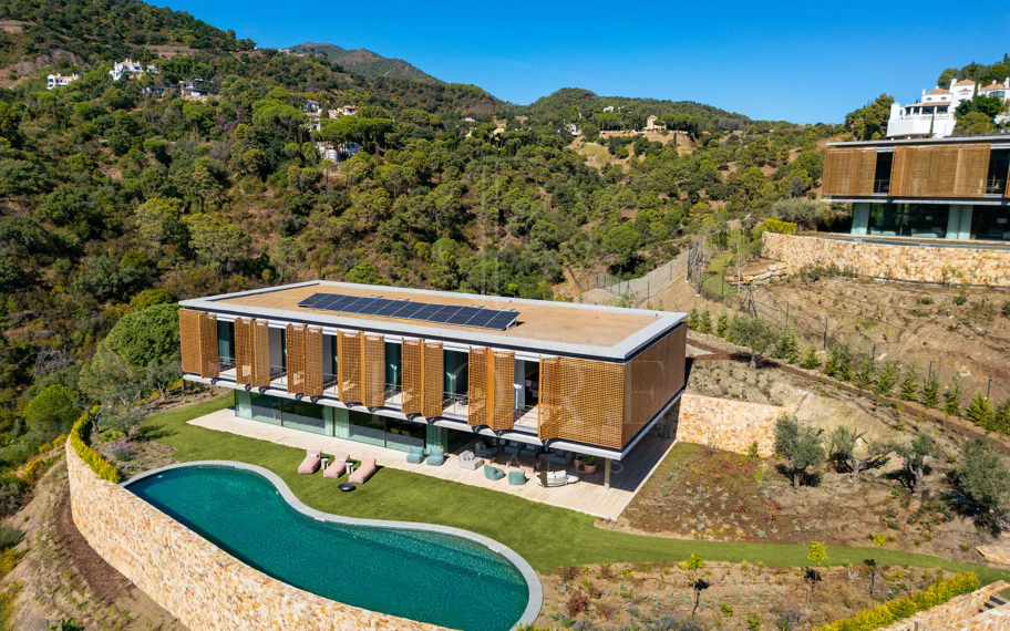 Villa Maestro con Vistas al Mar y Diseño Vanguardista en El Madroñal