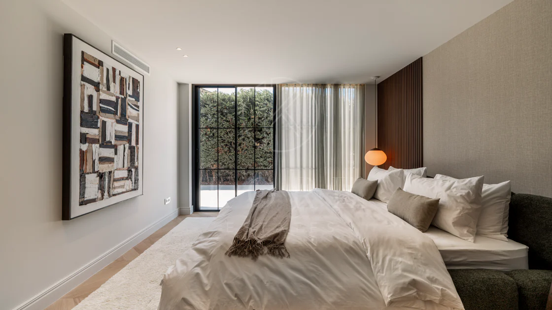 Nestled in the heart of Nueva Andalucía, Auriga 13 is a newly renovated villa offering a blend of comfort and style