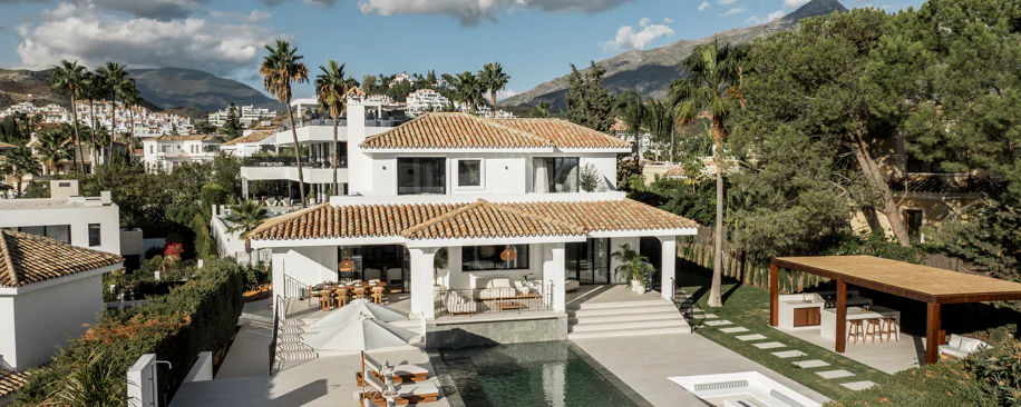Nestled in the heart of Nueva Andalucía, Auriga 13 is a newly renovated villa offering a blend of comfort and style