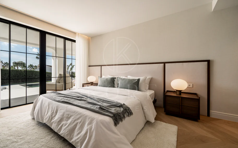Ubicado en el corazón de Nueva Andalucía, Auriga 13 es una villa recientemente renovada que ofrece una mezcla de confort y estilo