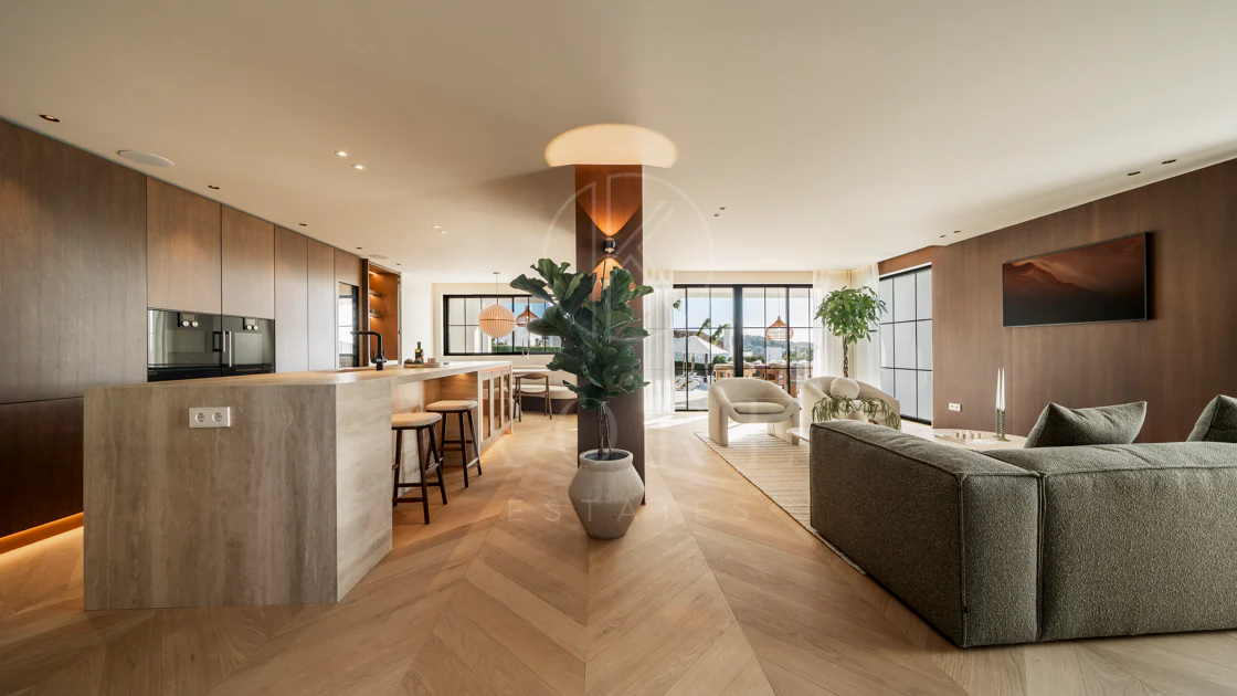Nestled in the heart of Nueva Andalucía, Auriga 13 is a newly renovated villa offering a blend of comfort and style
