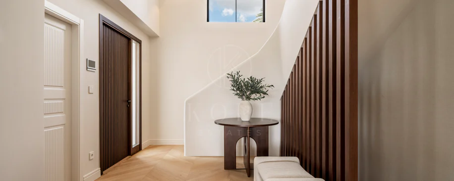 Nestled in the heart of Nueva Andalucía, Auriga 13 is a newly renovated villa offering a blend of comfort and style