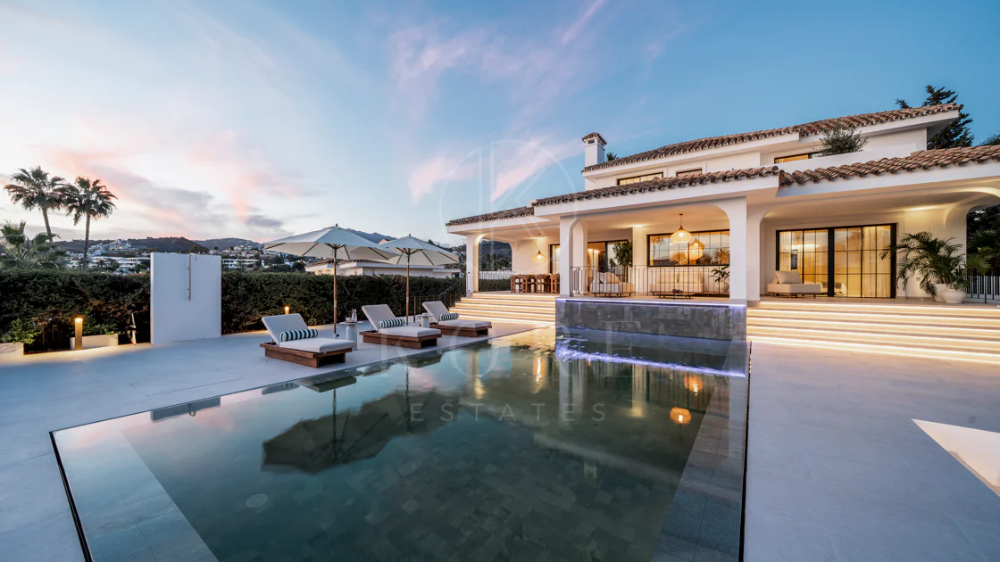Nestled in the heart of Nueva Andalucía, Auriga 13 is a newly renovated villa offering a blend of comfort and style