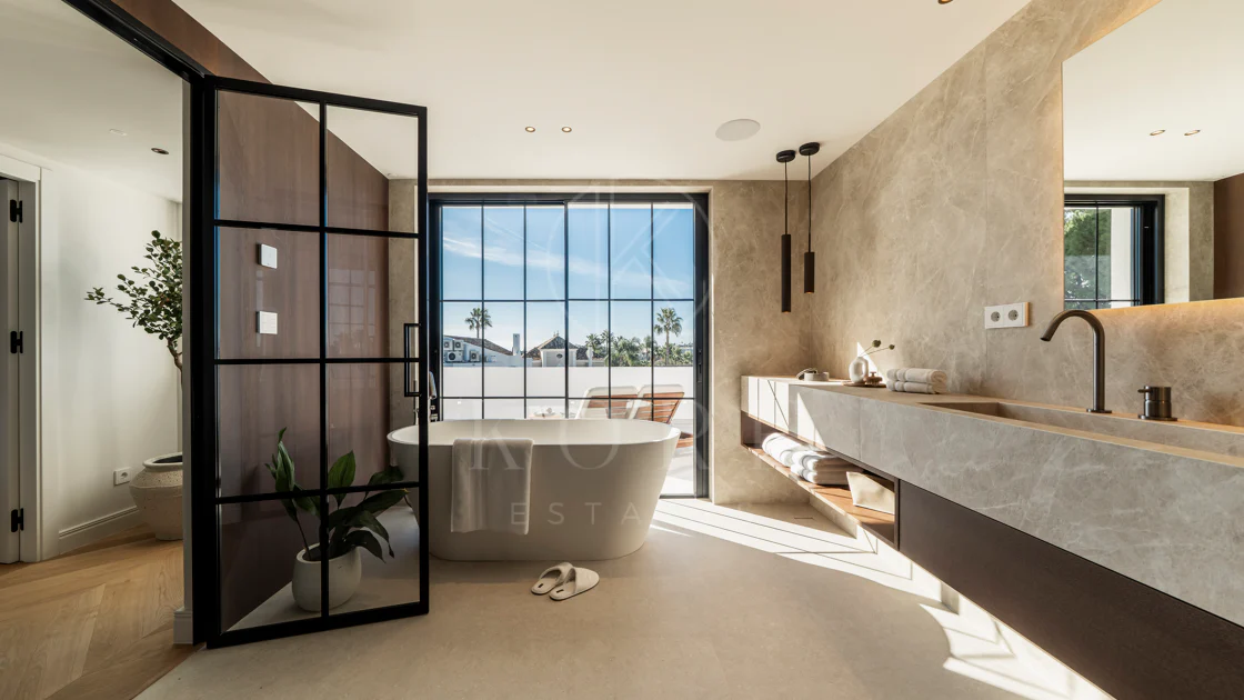 Nestled in the heart of Nueva Andalucía, Auriga 13 is a newly renovated villa offering a blend of comfort and style