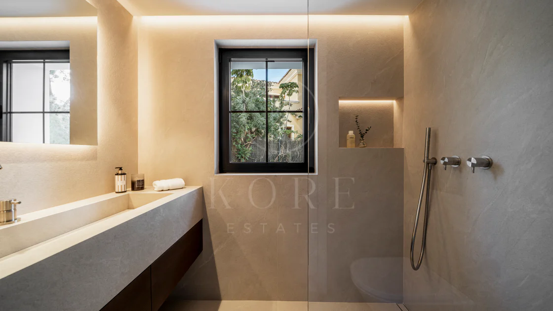 Nestled in the heart of Nueva Andalucía, Auriga 13 is a newly renovated villa offering a blend of comfort and style