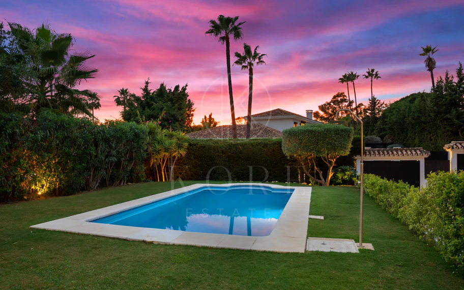Villa Cisne - Elegante villa recién renovada en la exclusiva Nueva Andalucía