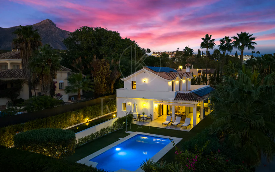 Villa Cisne - Elegante villa recién renovada en la exclusiva Nueva Andalucía