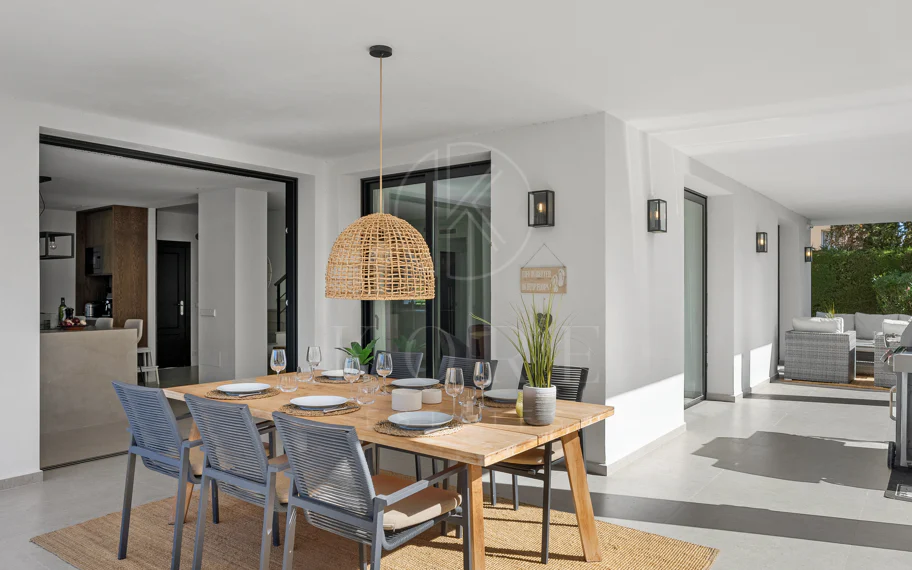 Villa Cisne - Elegante villa recién renovada en la exclusiva Nueva Andalucía