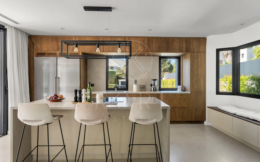 Villa Cisne - Elegante villa recién renovada en la exclusiva Nueva Andalucía