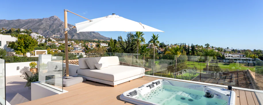 Villa Olivia - Frontline golf villa in Nueva Andalucía