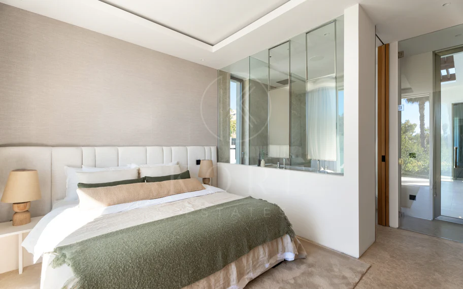 Villa Olivia - Villa en primera línea de golf en Nueva Andalucía