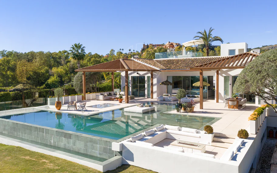 Villa Olivia - Villa en primera línea de golf en Nueva Andalucía