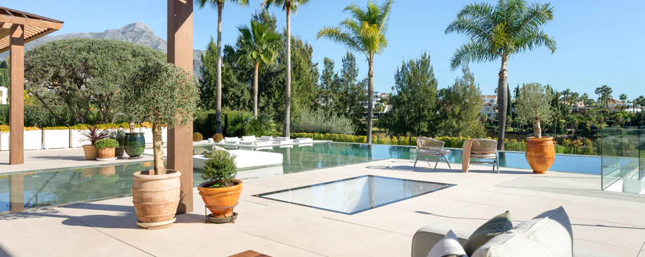 Villa Olivia - Frontline golf villa in Nueva Andalucía