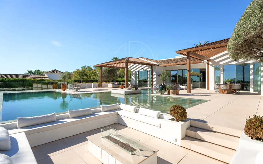 Villa Olivia - Villa en primera línea de golf en Nueva Andalucía