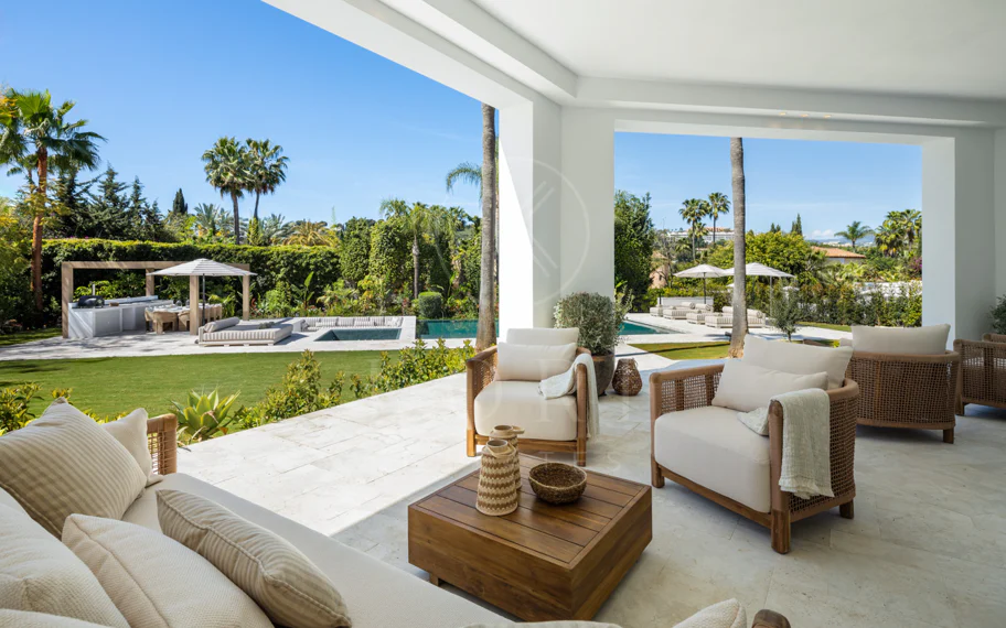 Villa Karina - villa de estilo mediterráneo en el corazón de Nueva Andalucía